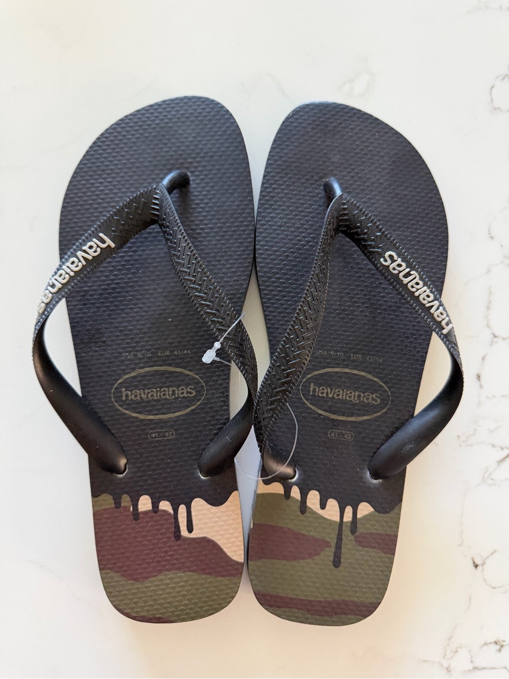 Havaianas Men’s Black Flip Flops with Camo Accent